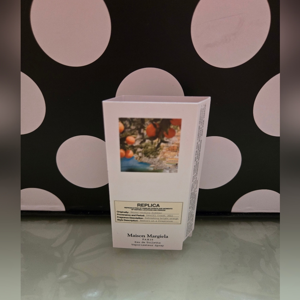5/$25✨️MM Never-ending Summer EDT SAMPLE✨️